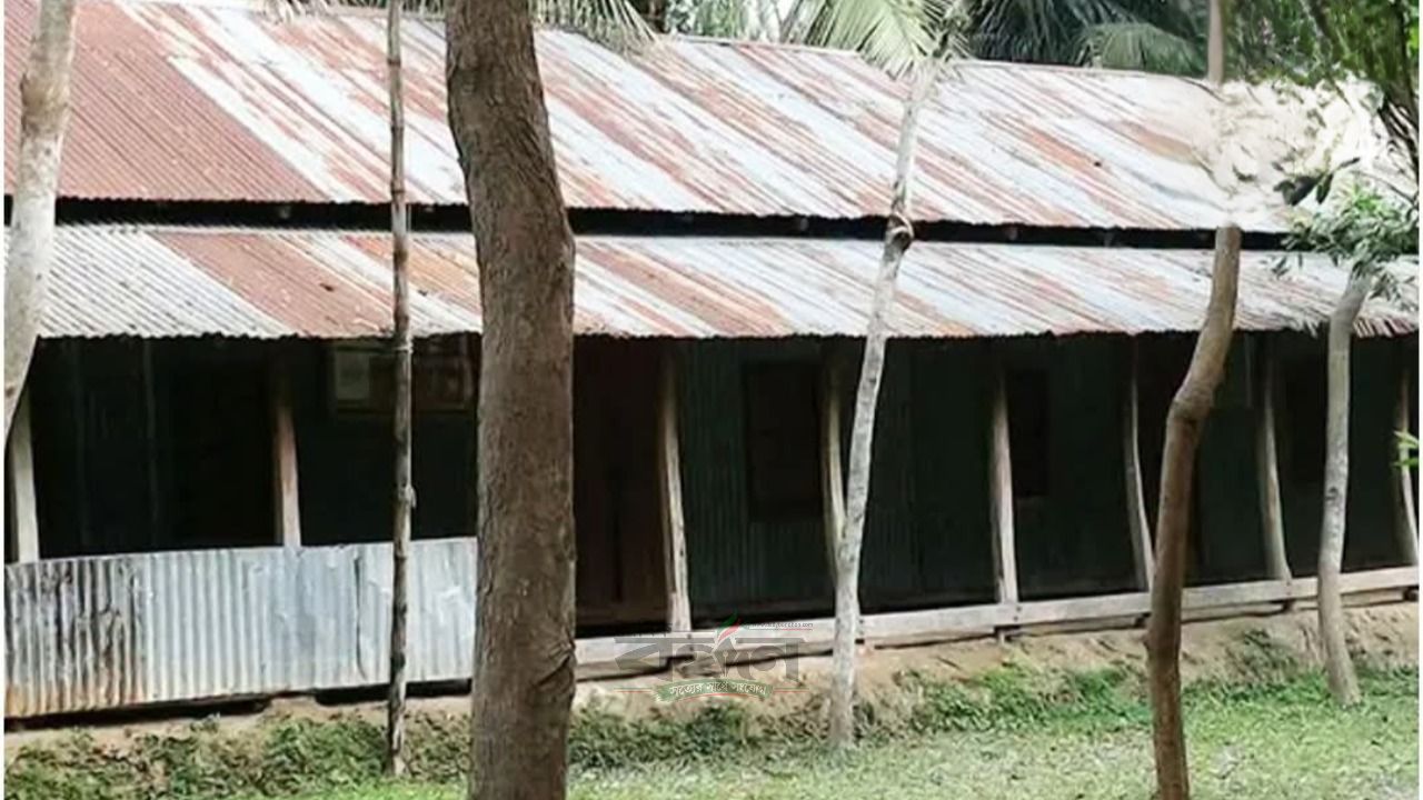 ৮ জন শিক্ষক মিলেও পাস করাতে পারলেন না একমাত্র ছাত্রকে